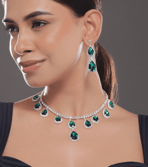 Zirconia Studed Emerald Necklace Set